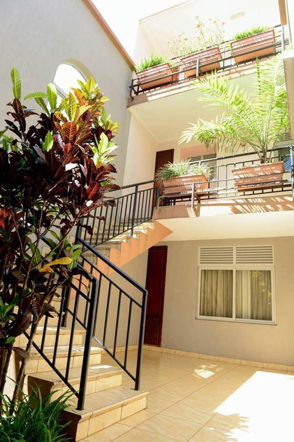 Room In Bb - Enjoy You Vacation Wail Staying In This Single Room Fit For 2 People Kigali Luaran gambar