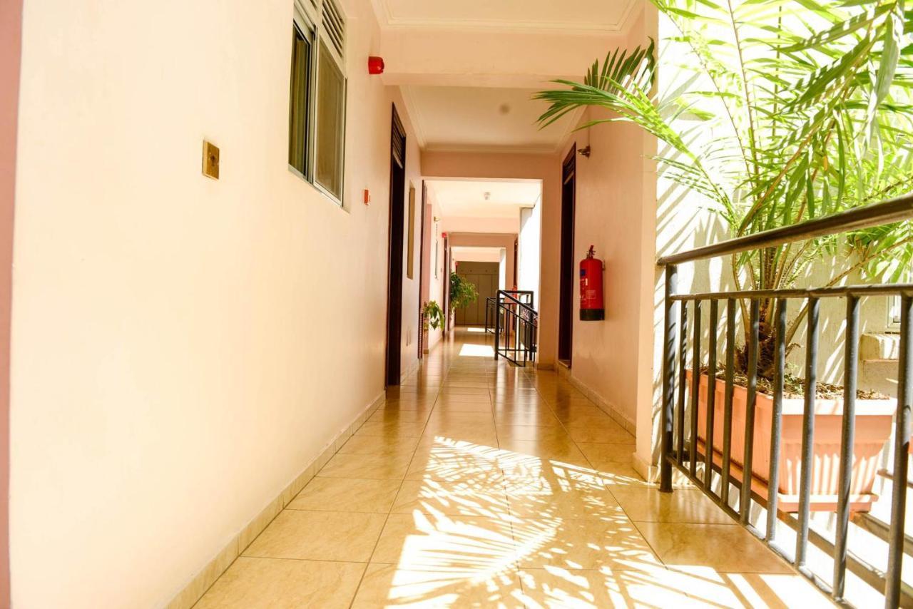 Room In Bb - Enjoy You Vacation Wail Staying In This Single Room Fit For 2 People Kigali Luaran gambar